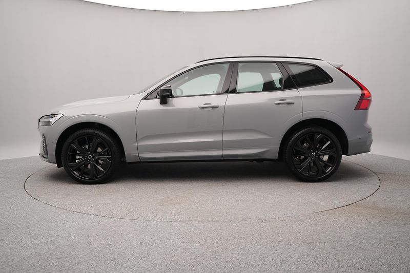 Volvo XC60 (2026) B5 AWD AUT PLUS BLACK EDITION - fotka 9 z 23