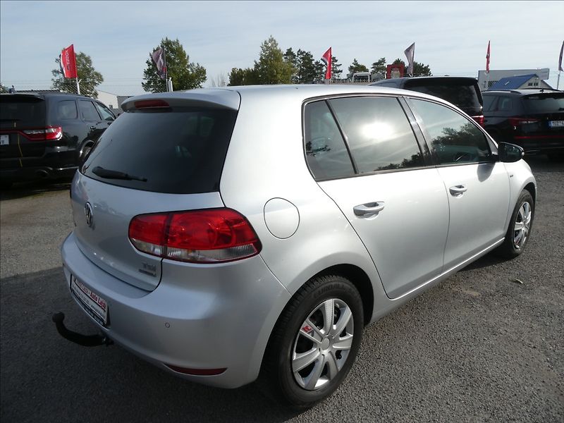 Volkswagen Golf 1,2 TSi 77kW MATCH serviska - fotka 8 z 45