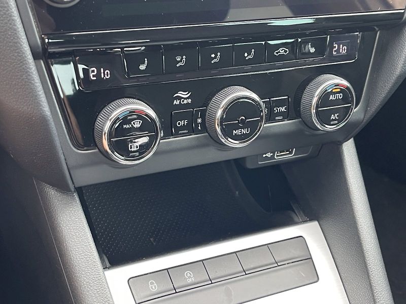 Škoda Octavia (2018) 1.4 TSI 110kW DSG Ambition Plu - fotka 12 z 33