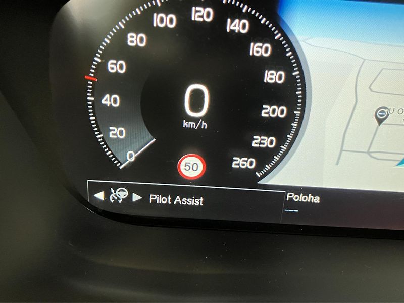 Volvo XC60 T6 AWD R-Design POLESTAR AT8 - fotka 32 z 57