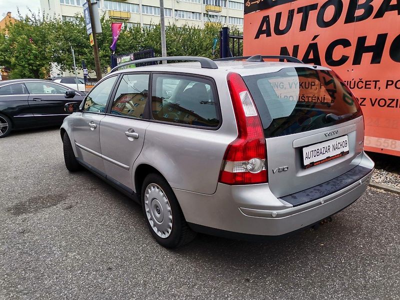 Volvo V50 (2005) 2.0d 100kw AC Tempomat Tažné - fotka 3 z 25