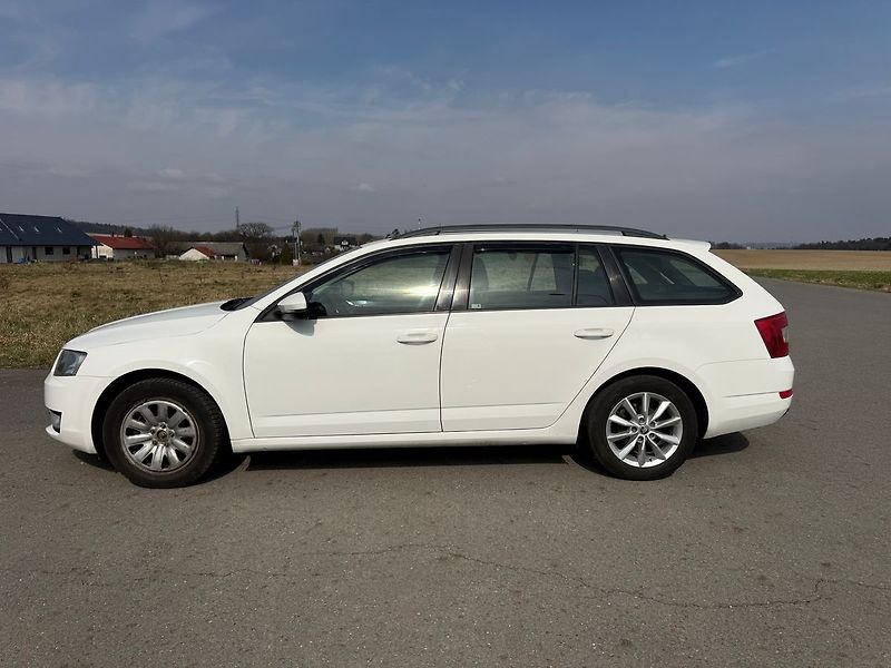 Škoda Octavia 1,6 TDI 2X SADA KOL ZIMA LETO - fotka 2 z 3