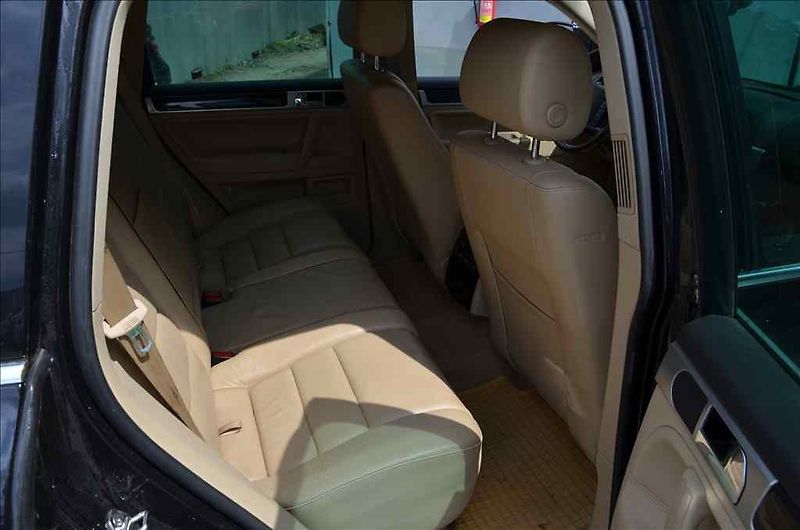 Volkswagen Touareg (2008) 3,0 TDI - fotka 28 z 30