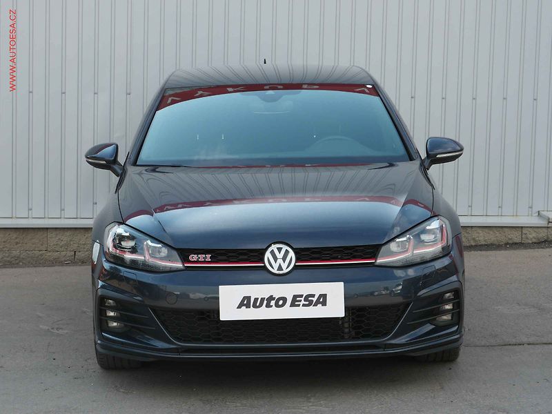 Volkswagen Golf (2017) 2.0 TSi, GTi, DSG - fotka 2 z 26