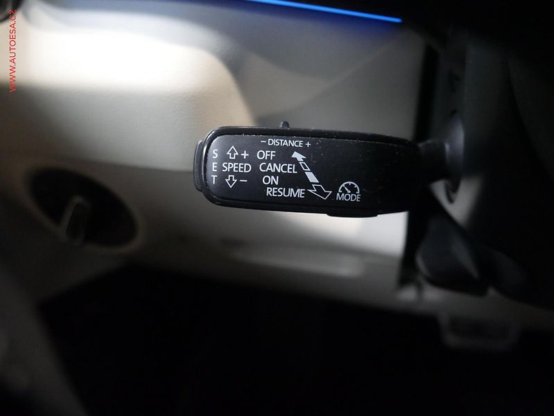 Škoda Karoq (2017) 1.5TSi, ČR, Style, DSG, kůže - fotka 18 z 28