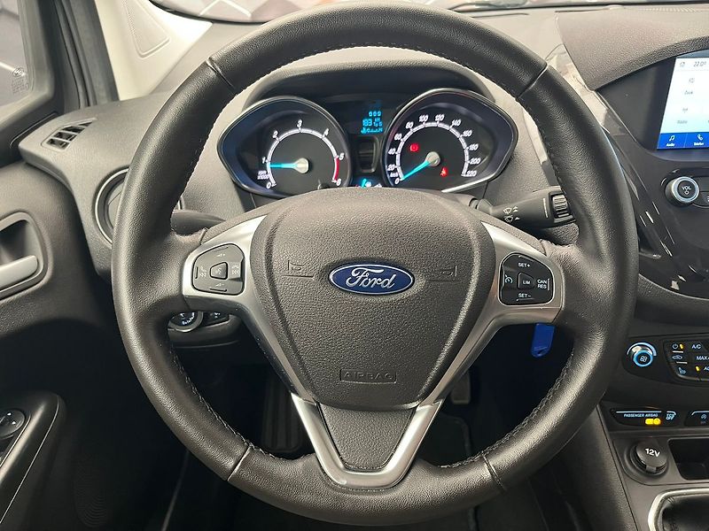 Ford Tourneo Courier Titanium 1.5 TDCi prav.servis - fotka 9 z 44