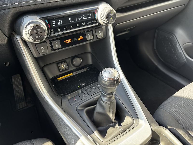 Toyota RAV4 (2023) Comfort 2.0 (129 kW)  - fotka 9 z 13