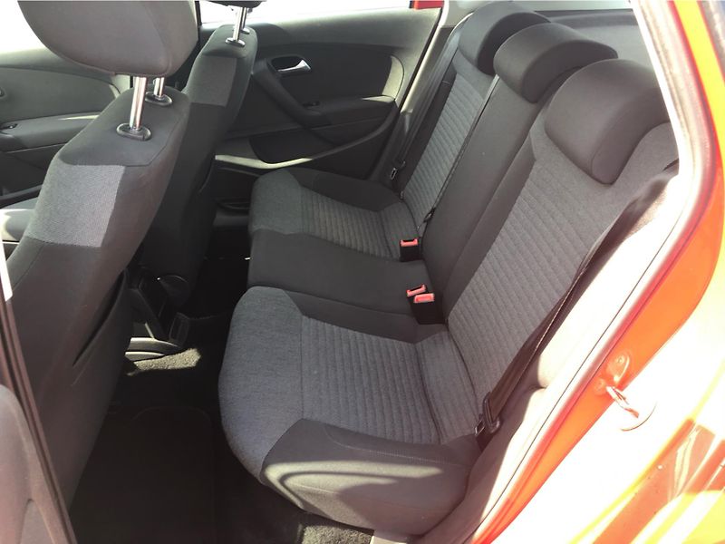 Volkswagen Polo A 1.2 TSi COMFORTLINE - fotka 12 z 29