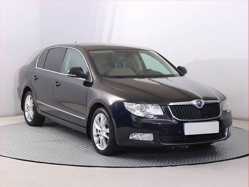 Škoda Superb (2011) 2.0 TDI, Navi, Xenony - fotografie inzerátu