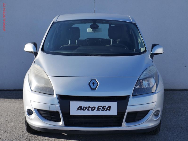 Renault Scénic (2009) 1.9 DCi, AAC, tempo - fotka 2 z 17