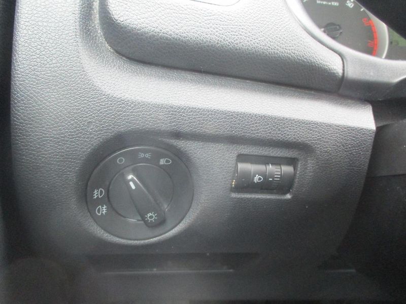 Škoda Fabia 1.6i SCOUT - fotka 20 z 32