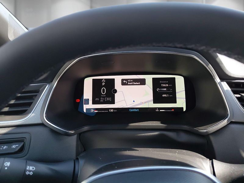 Renault Captur (2025) 1,3 TCe 160 EDC mild hybrid - fotka 17 z 24