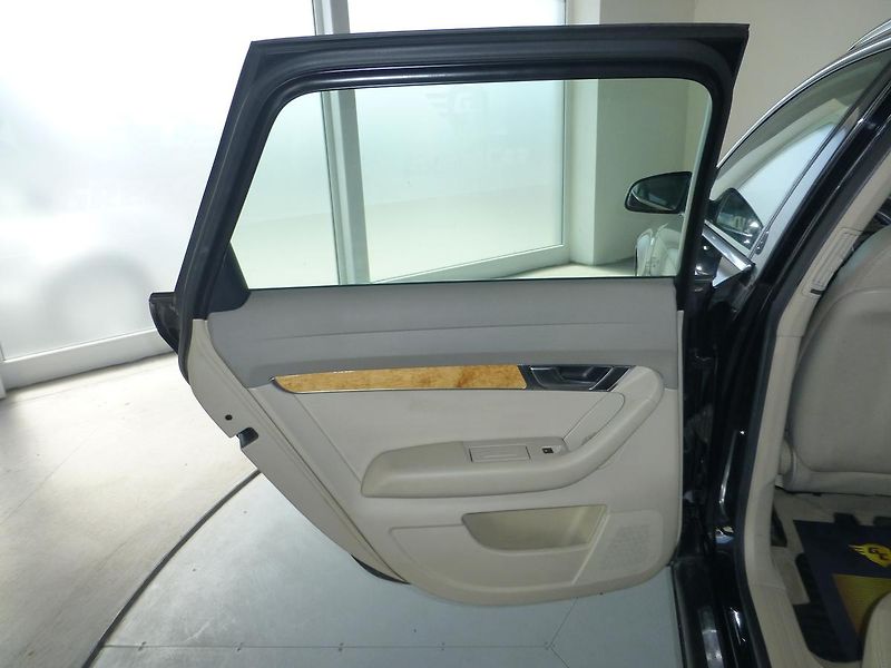 Audi A6 (2007) 3,0TDI**QUATTRO**NAVIG**XENONY - fotka 13 z 28