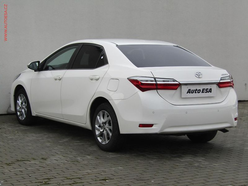 Toyota Corolla (2016) 1.6i, ČR, LED, kamera - fotka 6 z 17
