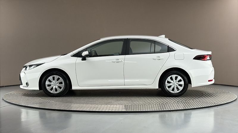 Toyota Corolla 1.8 Hybrid AUT Active Sedan - fotka 4 z 24