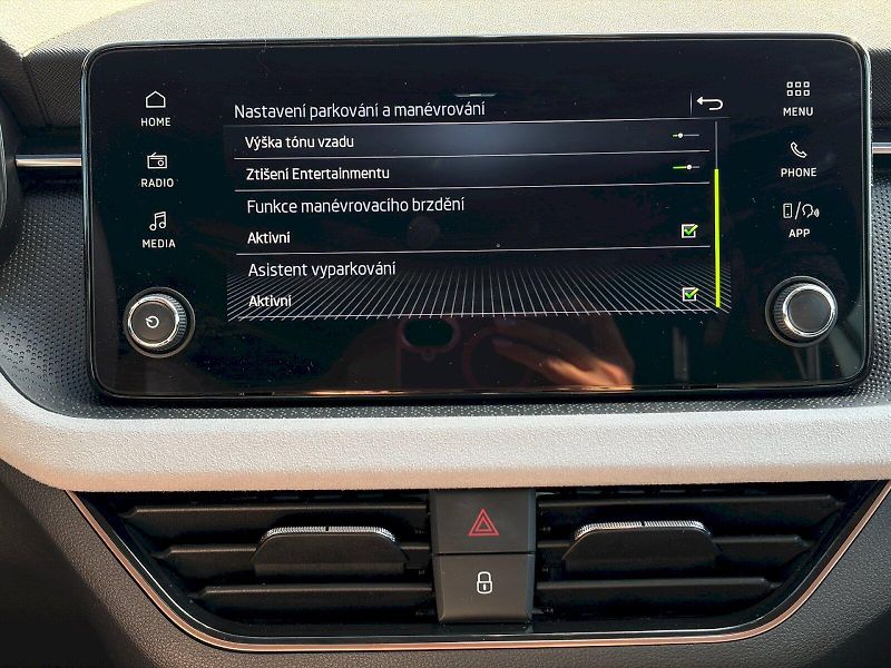 Škoda Scala (2025) 1.0 TSI / 85 kW / TOP SELECTIO - fotka 31 z 33