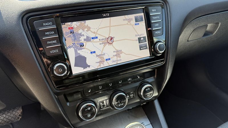 Škoda Octavia 1.4TSi*103kW*DSG*ELEGANCE*1MAJ - fotka 15 z 25