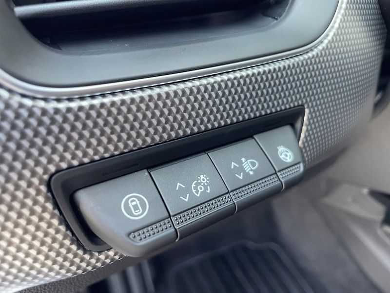 Renault Arkana (2025) TECHNO 1,3TCe 140k EDC - fotka 23 z 27