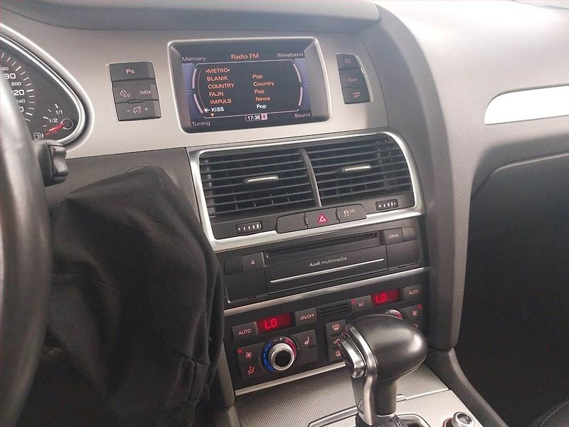 Audi Q7 (2011) 3.0 TDI, 4X4, Automat, 7 míst - fotka 12 z 25