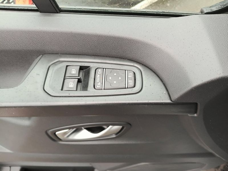 Renault Trafic (2025) L2 Equilibre Blue dCi 150 Comb - fotka 27 z 28