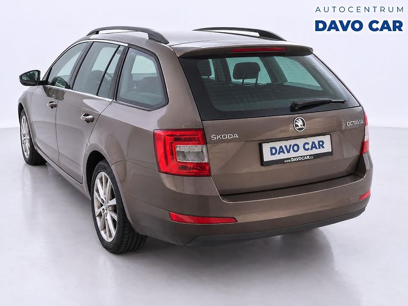 Škoda Octavia 2,0 TDI 110kW Elegance 1.maj - fotka 2 z 10