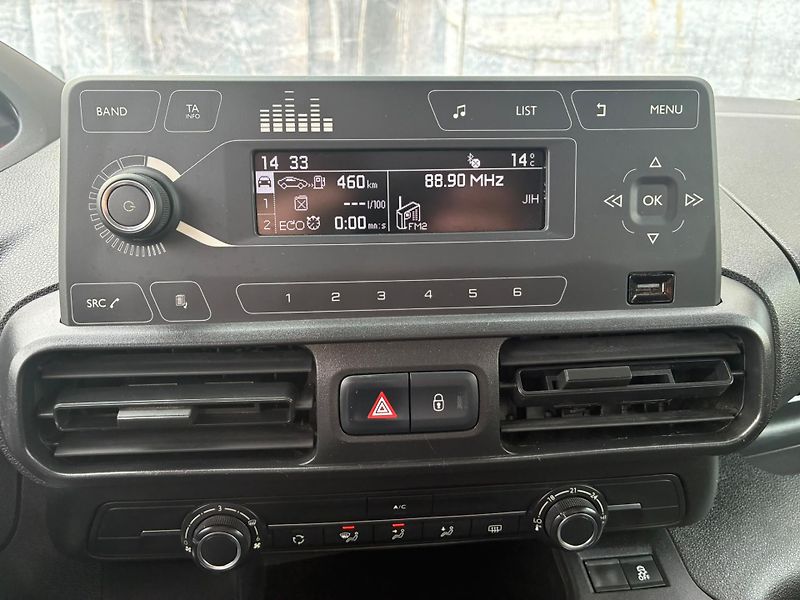 Peugeot Partner (2020) 1.5HDi, 96KW,VYHŘ. SEDADLA,DPH - fotka 12 z 26
