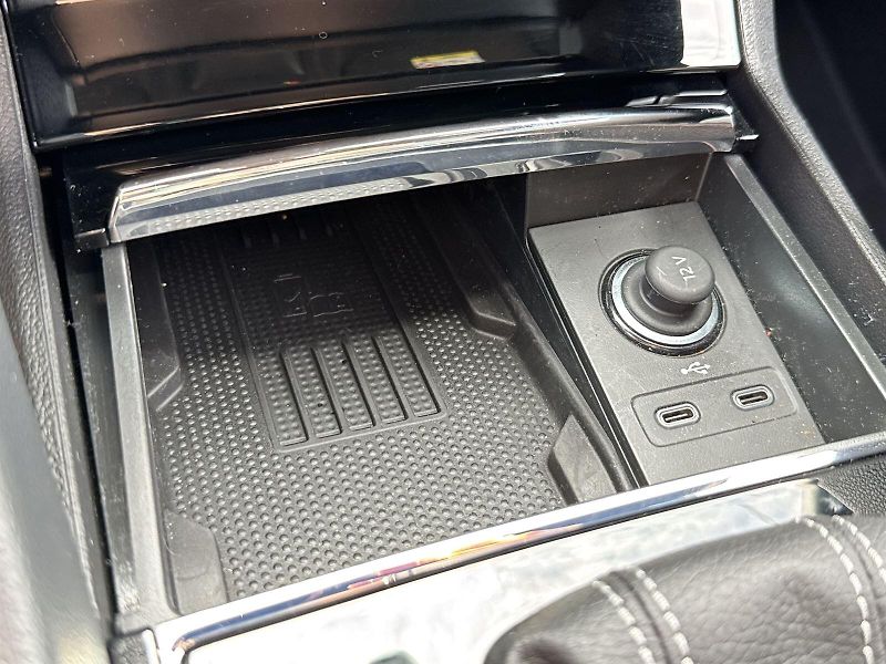 Škoda Karoq (2025) 2.0 TDI 4x4 DSG Sportline - fotka 25 z 36