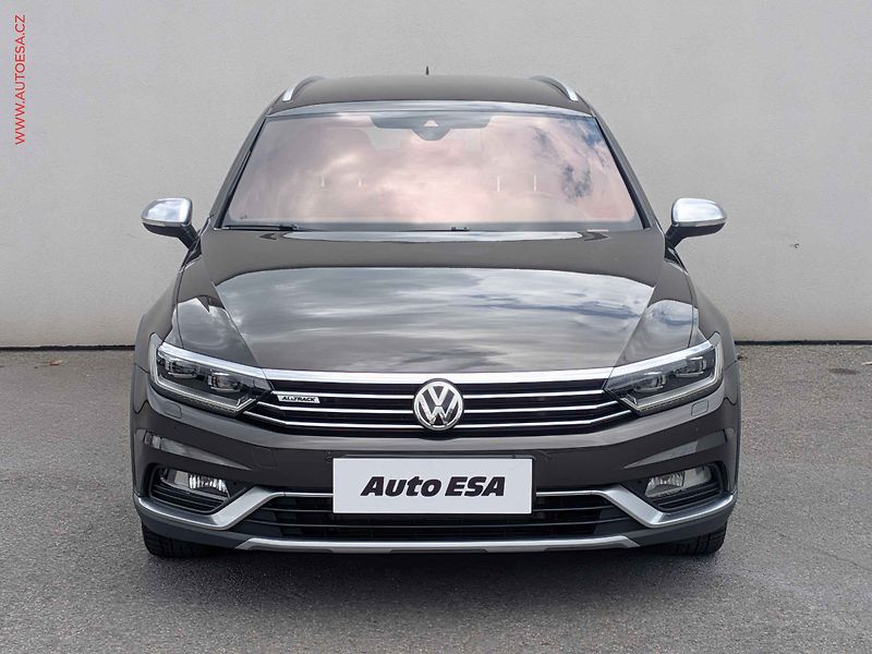 Volkswagen Passat (2017) 2.0TDi 4x4, 2.maj,ČR - fotka 2 z 21