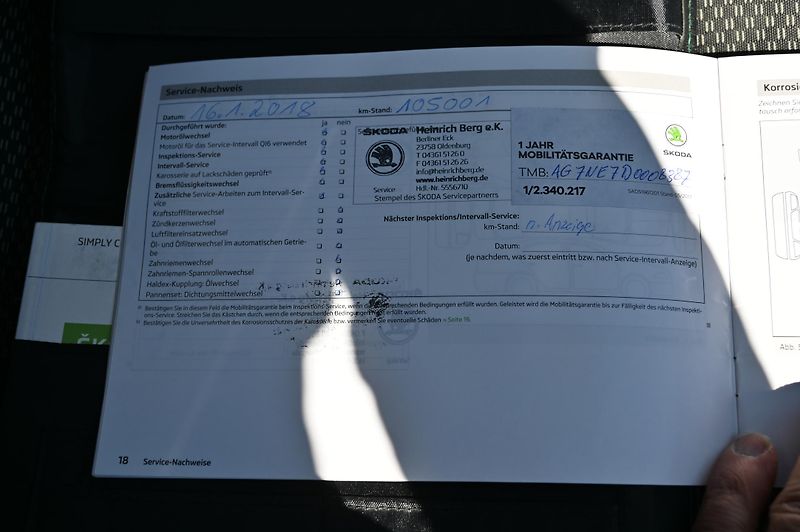 Škoda Octavia 1.6TDI 77KW Ambition rezervace - fotka 45 z 49