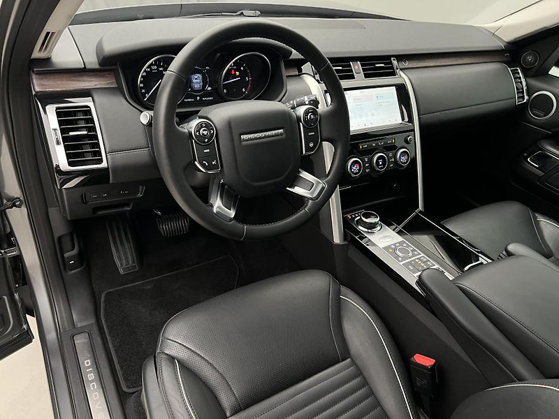 Land Rover Discovery 3.0 TDV6 HSE AWD 7MÍST AUT  - fotka 4 z 52