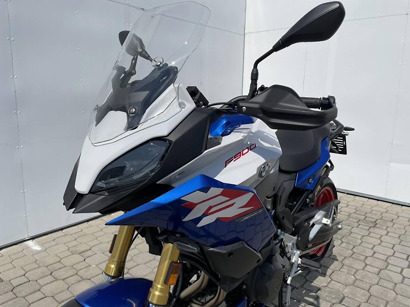 BMW (2026) F 900 XR - fotka 8 z 12