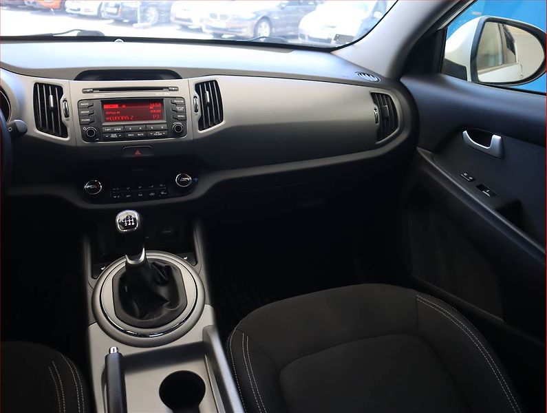Kia Sportage (2015) 1.6 GDI, Serv.kniha, Tempomat - fotka 8 z 17