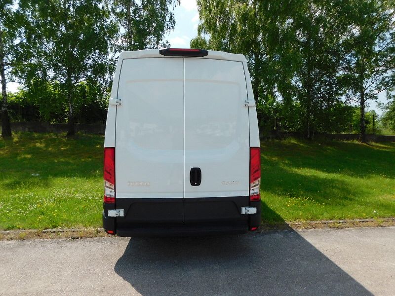 Iveco Daily (2026) 35S18HV klima, skladem - fotka 5 z 7