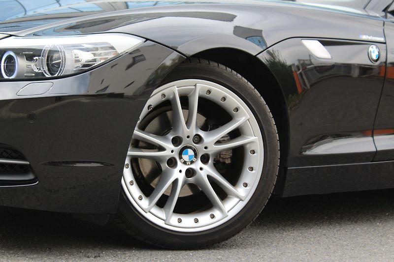 BMW Z4 sDrive23i - fotka 6 z 21
