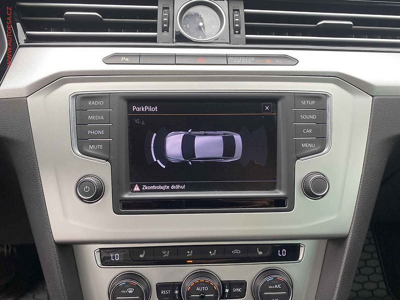 Volkswagen Passat (2015) 1.4TSi, Comfortline - fotka 17 z 17