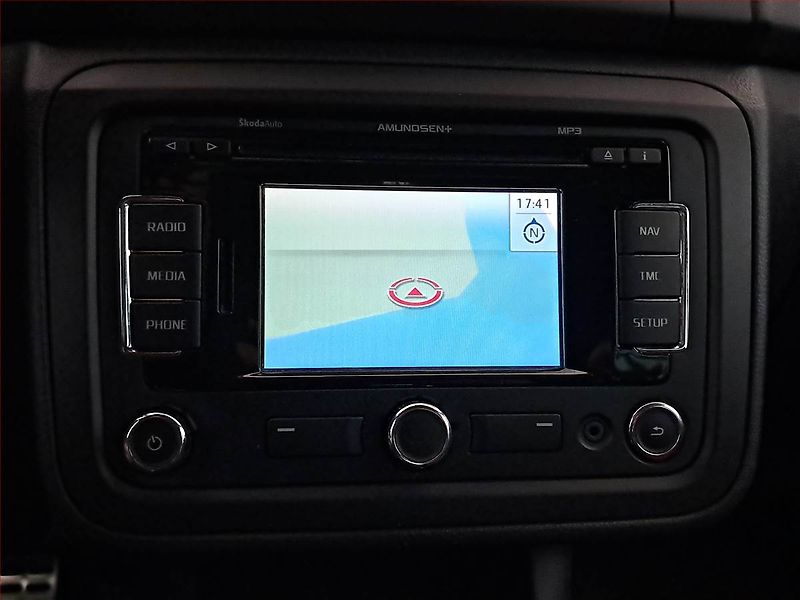 Škoda Fabia (2011) Monte Carlo 1.2 TSI, Navi - fotka 13 z 14