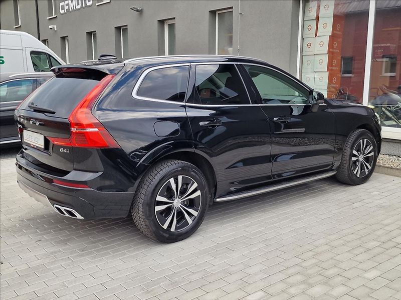 Volvo XC60 B4 145kW AWD Momentum Pro,ČR - fotka 11 z 50