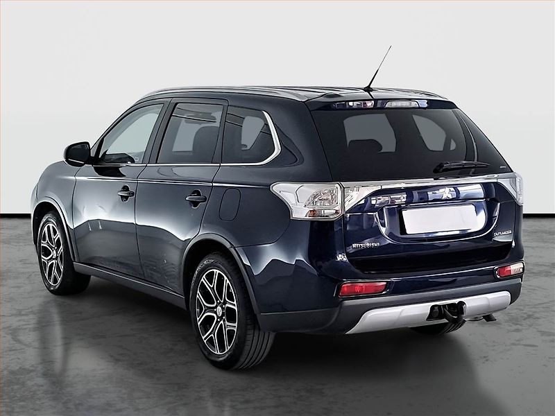 Mitsubishi Outlander (2015) 2.2 DI-D, 4X4, Automat - fotka 4 z 19