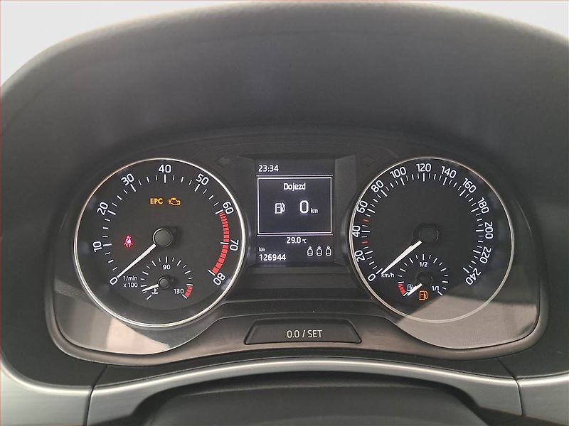 Škoda Fabia (2015) 1.2 TSI, Serv.kniha, Tempomat - fotka 11 z 16