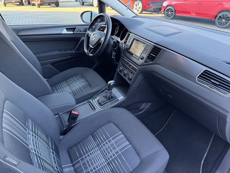 Volkswagen Golf Sportsvan (2015) 1.4TSi DSG Xenony Navi Tažné Z - fotka 15 z 50