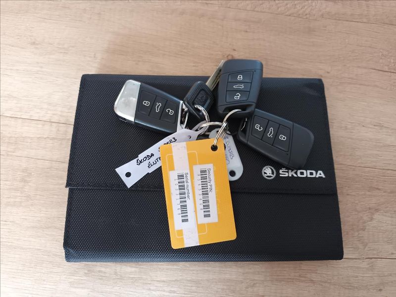 Škoda Superb 2,0 TDI,4X4,Sportline,ČR,DSG, - fotka 48 z 50