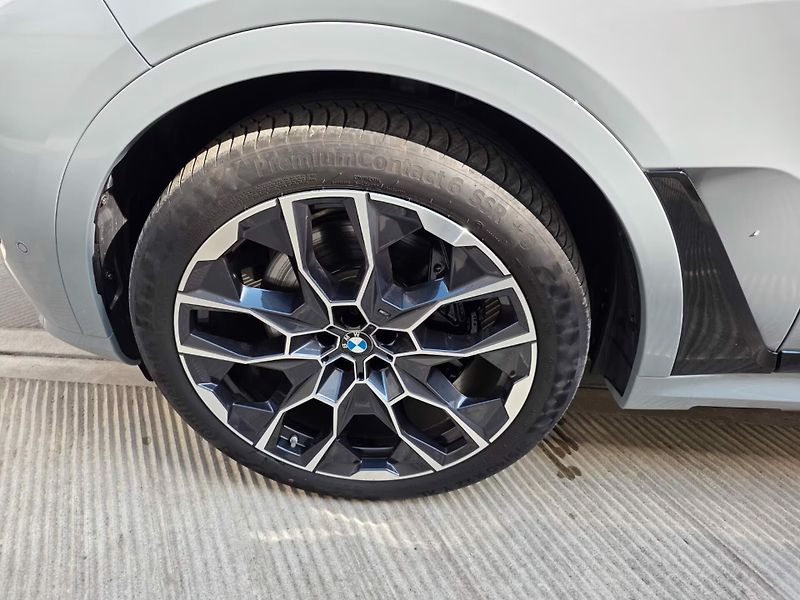BMW X7 xDrive40d M-Sport 7 míst SkyL - fotka 8 z 22