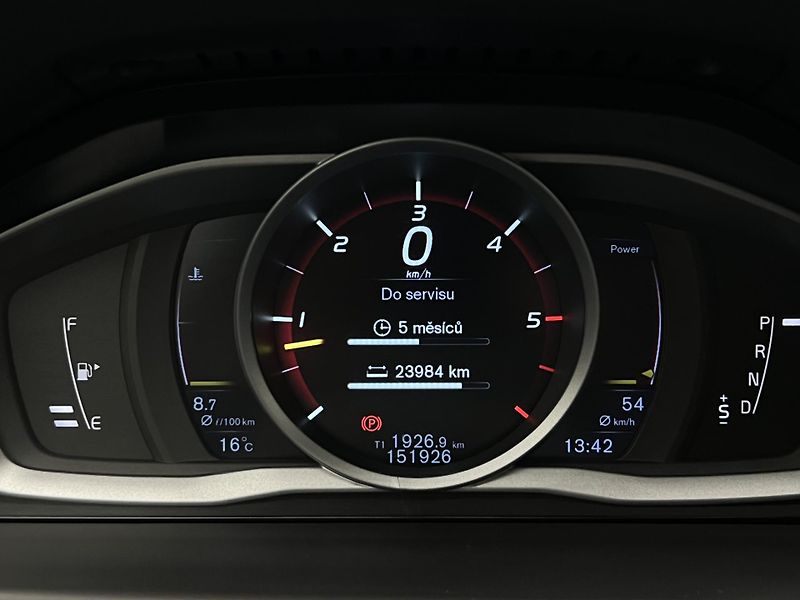 Volvo XC70 D4 SUMMUM AUT  - fotka 25 z 40