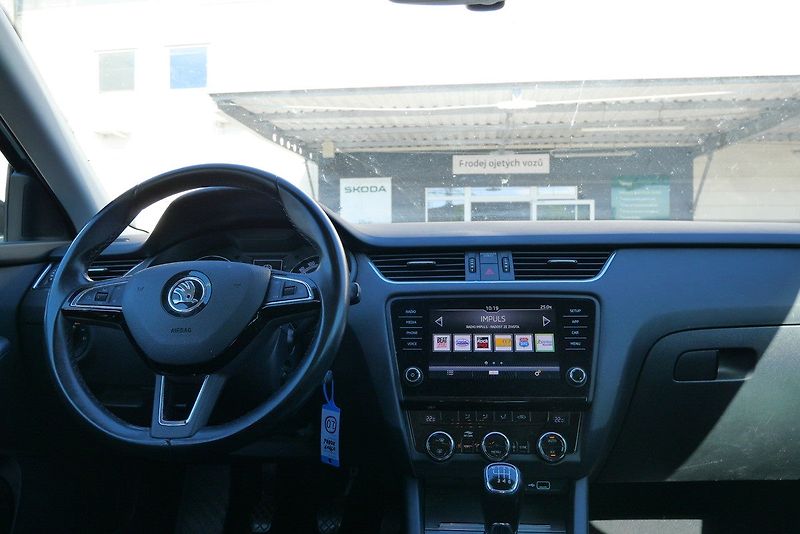 Škoda Octavia - fotka 6 z 6
