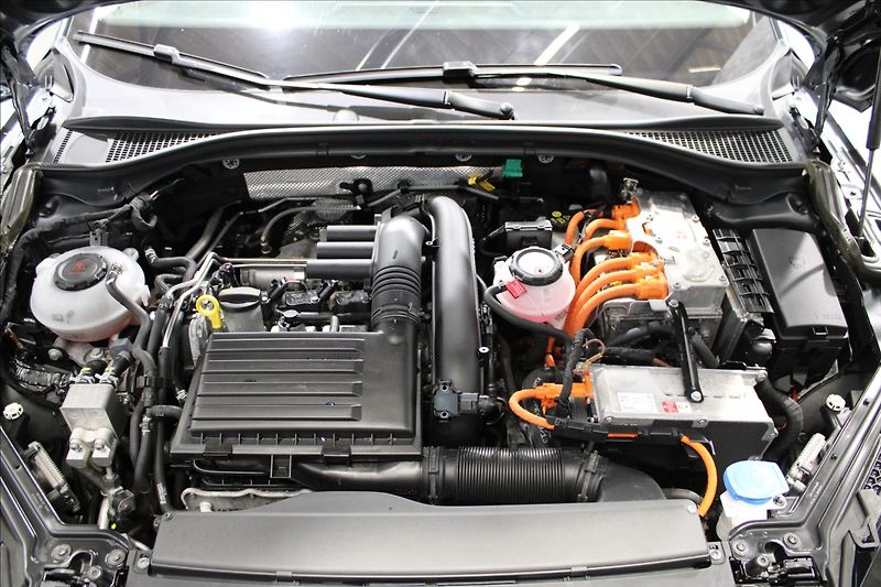 Škoda Superb 1,4 IV 115KW Style DSG - fotka 7 z 37