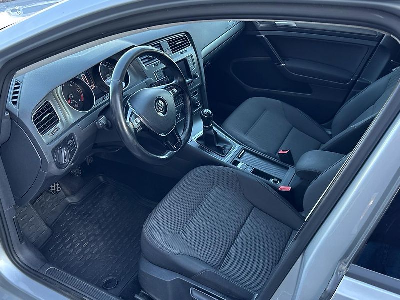 Volkswagen Golf Comfortline - fotka 6 z 23