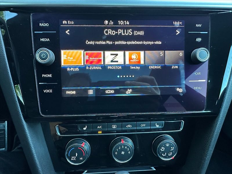 Volkswagen Arteon 2,0 TDI 110kW R-Line, ACC - fotka 28 z 41