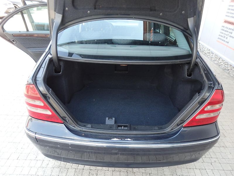 Mercedes-Benz Třídy C 220 CDI 4x AIRBAG - fotka 8 z 14