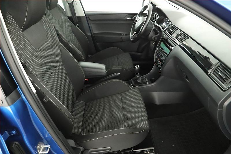 Škoda Rapid (2015) Spaceback 1.2 TSI, Tempomat - fotka 7 z 15