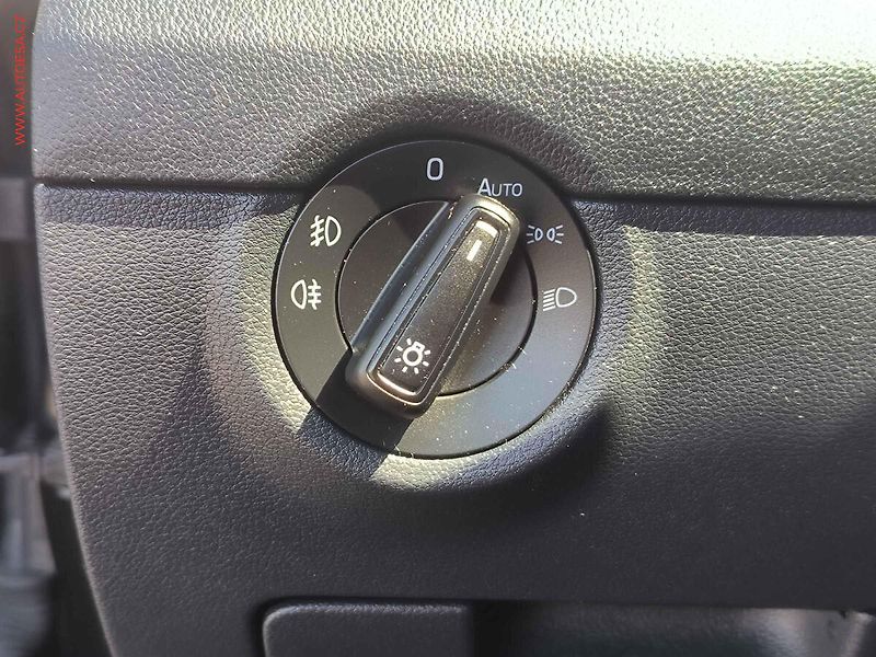Škoda Octavia (2018) 1.5 TSI, Navi, AC, temp - fotka 20 z 22